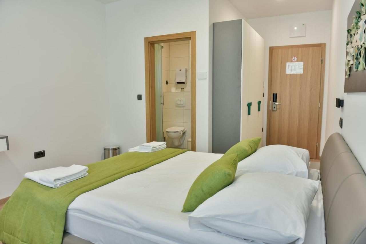 Hostel Green Donji Kraljevoc Luaran gambar